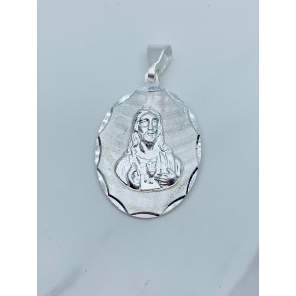 925 Sterling Silver pendant medallion Sacred heart Jesus Christ